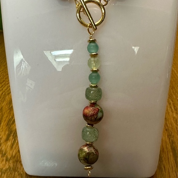 17” necklace with matching earrings - Picture 4 of 5